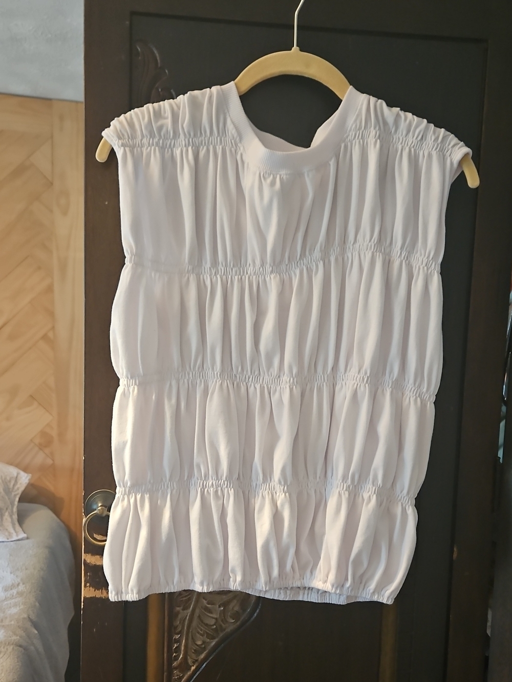 Source Unknown White Ruched Tiered Tank Top